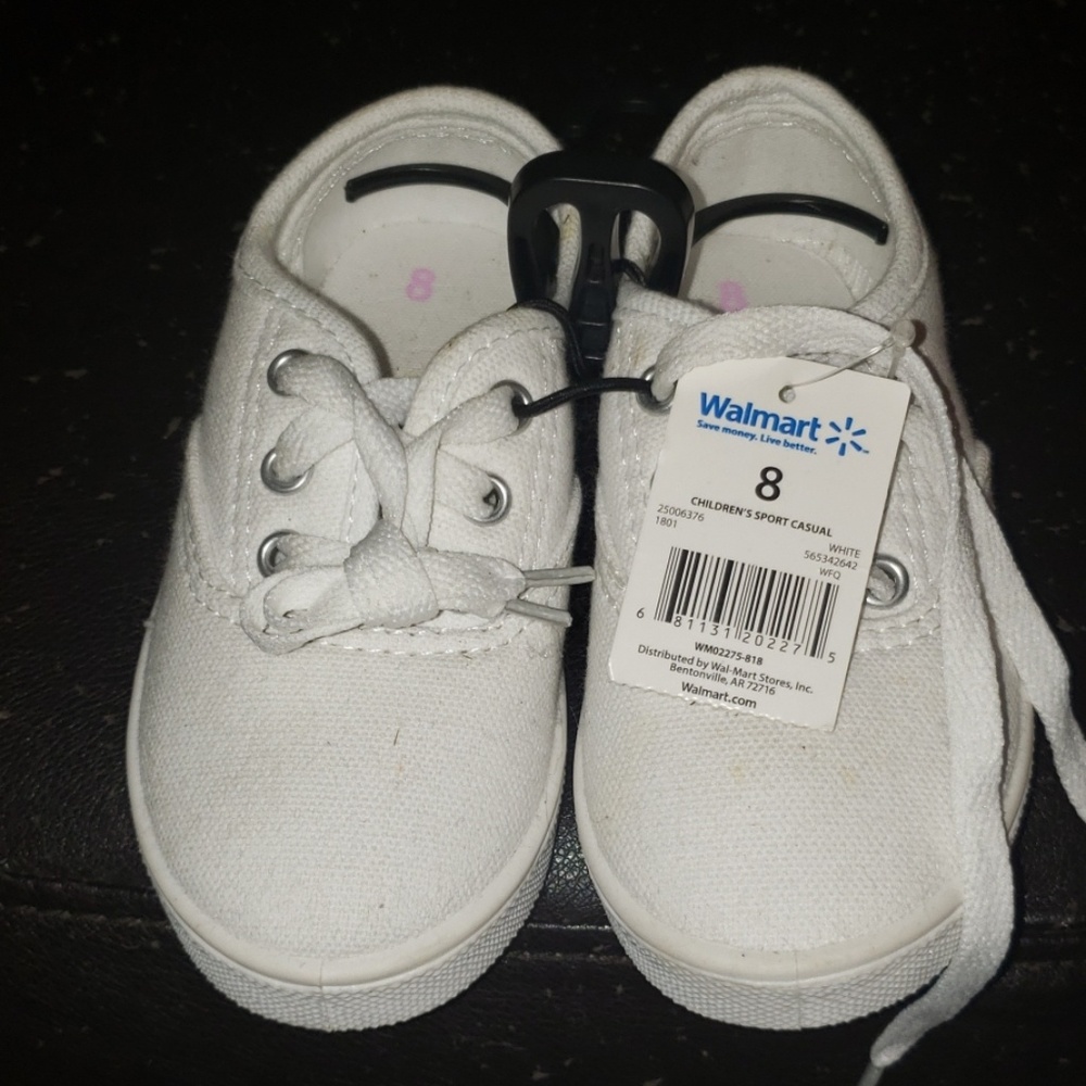 Kids shoes size 8